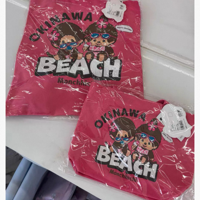 오키나와 여행 몬치치 프린트가 있는 대용량 학생용 교재 숄더백을 예약 로미마켓