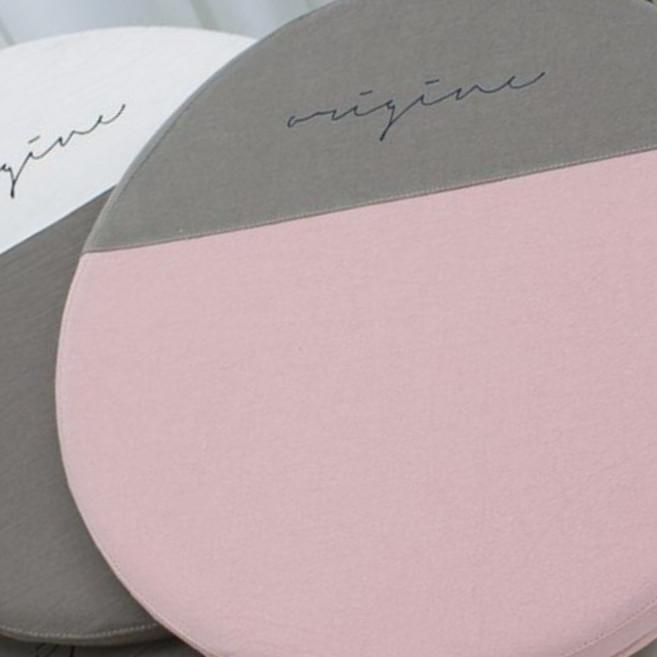 몽트노블 도톰한 메모리폼 원형 방석 의자 벤치 카페