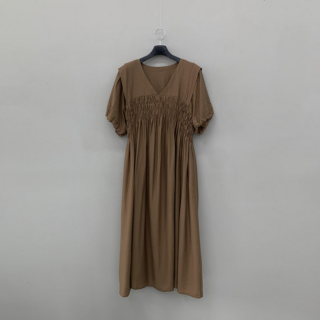 헤븐 셔링 스모크 밴딩 벌룬 소매 브이넥 반팔 롱 원피스