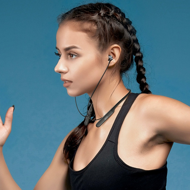 피노블릭 블루투스 이어폰 스포츠 헬스 넥밴드형 5.3 J, 01-A블랙(D-1555)