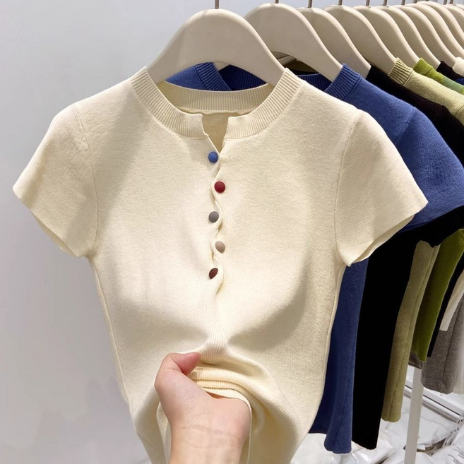 Makone 여성 라운드넥 버튼포인트 이너 디테일룩 슬림핏 상큼 니트 반팔 티