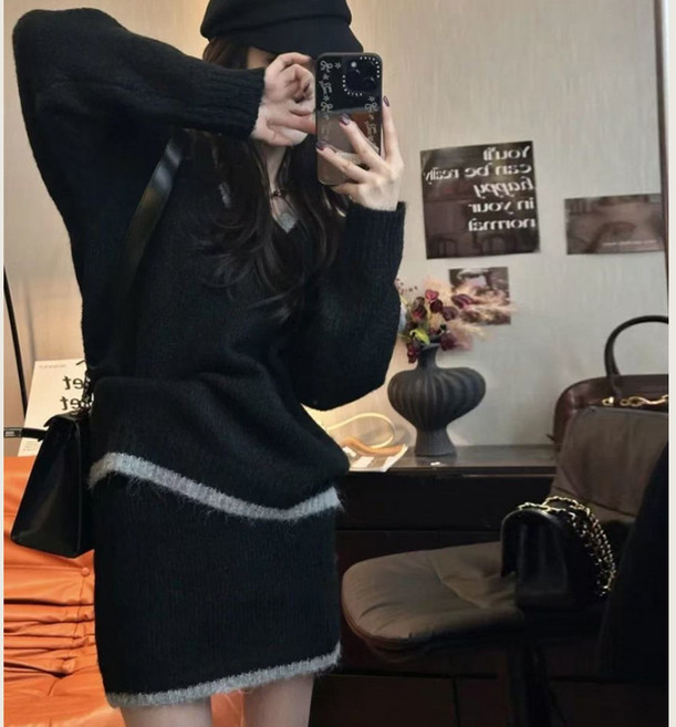 림블리 HB7078 배색 브이넥 긴팔 니트 & 니트 미니 스커트 투피스 SET