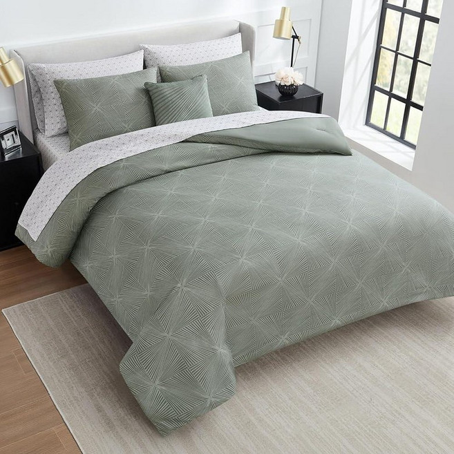 Nine West Elio Sage Green Comforter Set 8-Piece Bed in a Bag Queen Complete Bedding Set