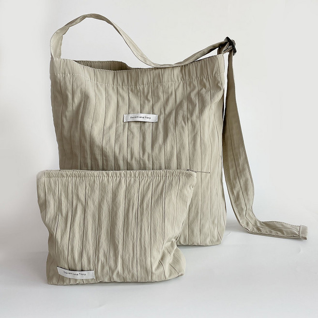 다람앤토리 데일리 썸머 가벼운 크로스 에코백 대용량 여성 가방 꾸안꾸 코디백(파우치 포함)