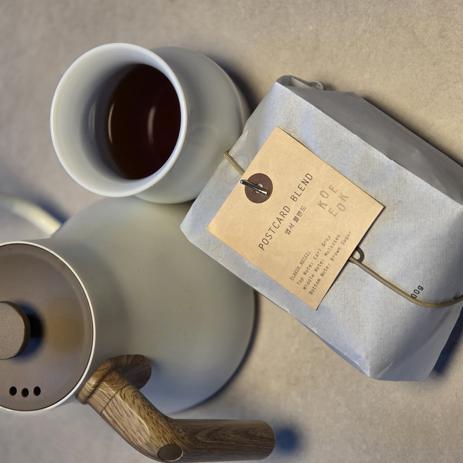 산미없는 진한 커피원두 미디엄다크 로스트 오렌지 얼그레이 카라멜 브라운슈가 단맛 데일리 블렌드 코에코에 엽서 블렌드, 1개, 1kg, 홀빈(분쇄안함)