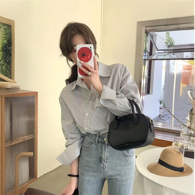 블랑루즈 바이미 사선 포인트 카라 셔츠