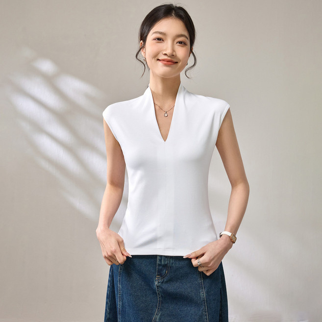 SAHINER 여성 민소매 브이넥 슬림핏 니트 여름 데일리룩 상의 BTX57