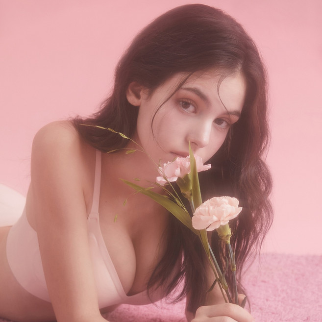 에블린 실루엣 3cm 볼륨 심리스 브라