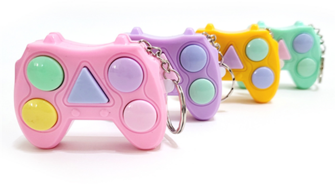 토이랄라 조이스틱 기억력 게임 게임기 미니 휴대용 순발력 테스트 키링 가방고리 열쇠고리 선물, 랜덤, 1개