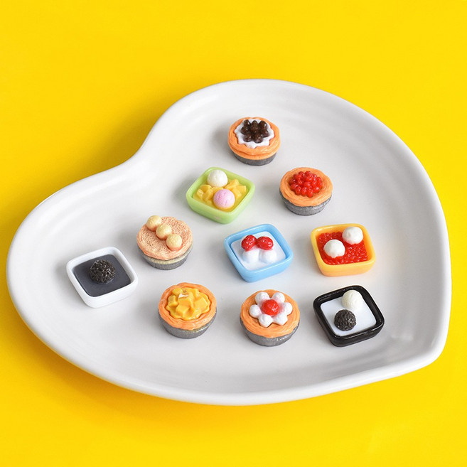 B.P飾品專賣 八月新款- 可愛食玩 扭蛋 轉蛋 仿真 擺件 公仔小物 擺飾 食物 微縮 袖珍, 盤裝迷你冰淇淋球系列一個(隨機)