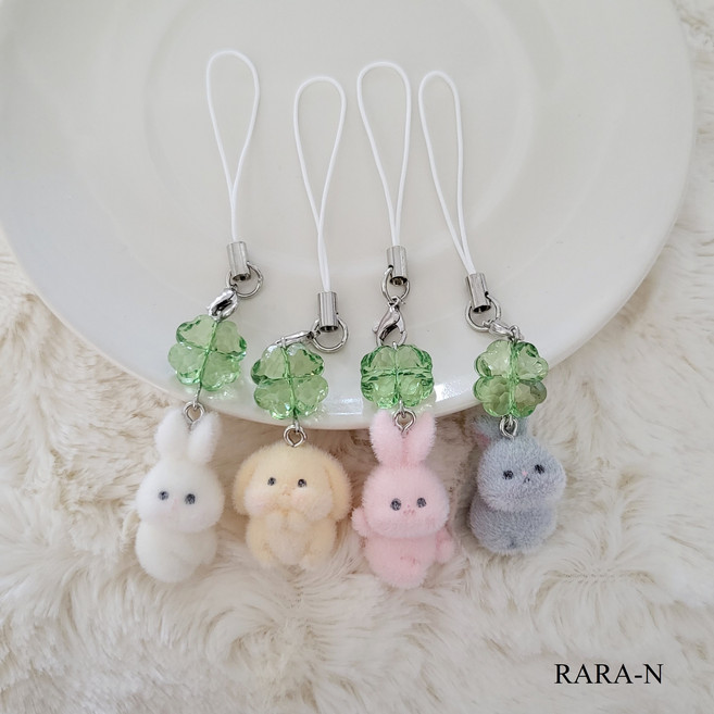 라라앤 네잎클로버 행운 아기토끼 키링 핸드폰줄 이어폰 가방 파우치 꾸미기 키링, 1개, 네잎클로버_화이트_핸드폰줄