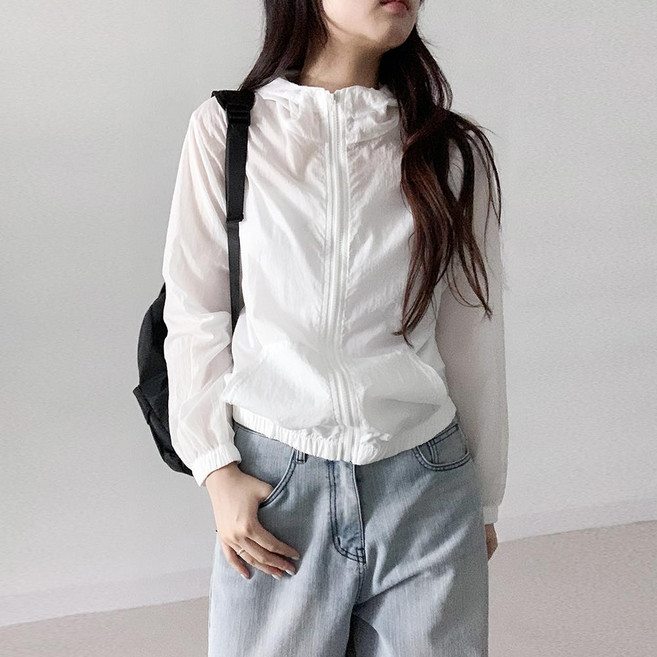 [장마철/경량점퍼] 데이지클로젯 로버 세미 시스루 후드집업 긴팔 바람막이 / 봄 여름 가을 간절기 비오는날 가벼운 자켓 윈드브레이커 여성 여자 잠바 방수 바스락 휴가철 바캉스룩