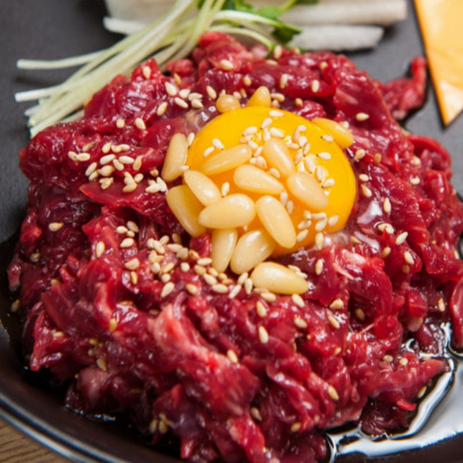 싱싱햇 한우 투뿔 육회 생고기 생육회, 1++ 육회, 200g, 1세트