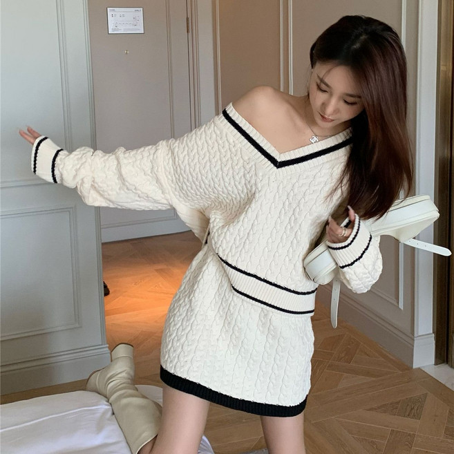 모몰라티 여성용브이넥 크롭 니트 상의 + 니트 미니스커트 투피스 세트