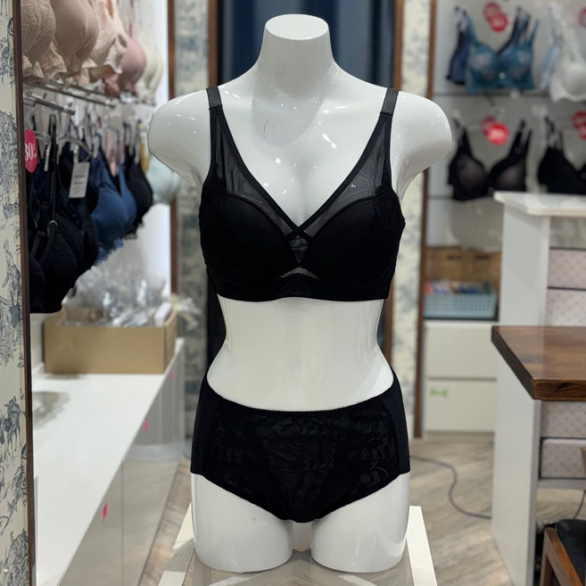 [비비안] 프리모션 노와이어 3단 레이온 혼방 블랙 몰드 브라 (BR6695S)