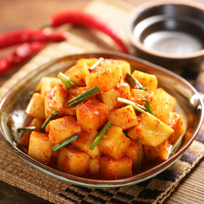 담은 깍두기 국내산100% 깔끔한 중부식김치, 1개, 1kg