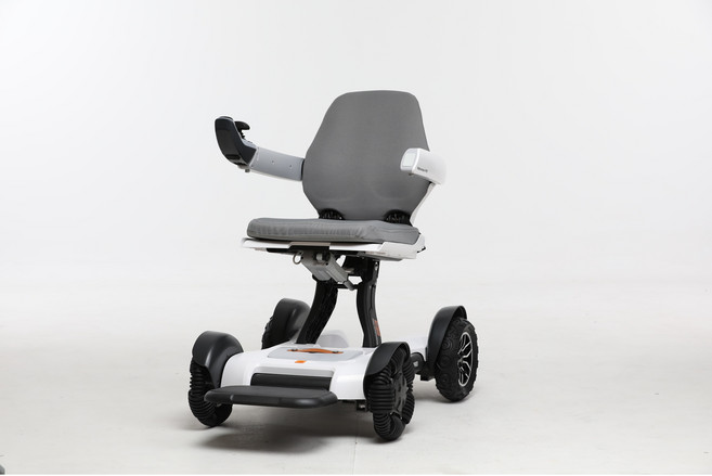 아톰케어몰 로보휠 프로 옴니휠 삼성SDI 배터리 자동 접이식 로봇 전동휠 체어 노인스쿠터 39kg, 1개, 왼손컨트롤러