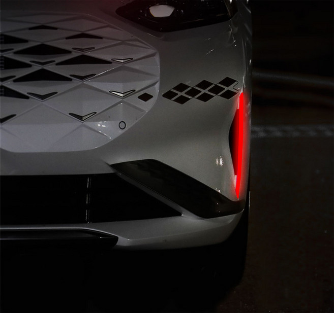 [차그램] K8 호환 프론트 범퍼 라인 야간반사 초고휘도 리플렉터 스티커, 1개