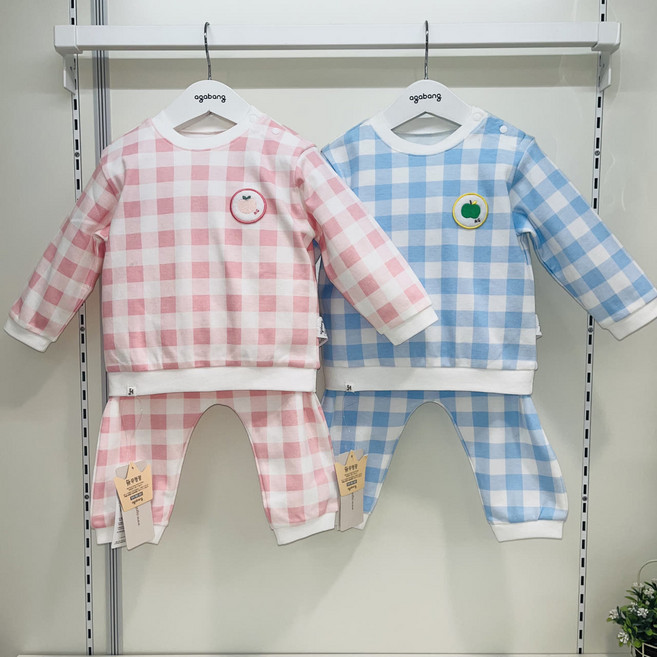 아가방(야탑점) 실내에서 편안하게 입히기 좋은 봄 상하복입니다~~