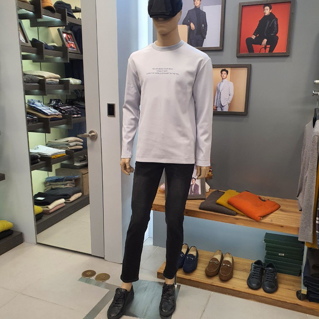 바쏘옴므 스카이블루 프린팅 자수 루즈핏 맨투맨 티셔츠 WSU1KR05A