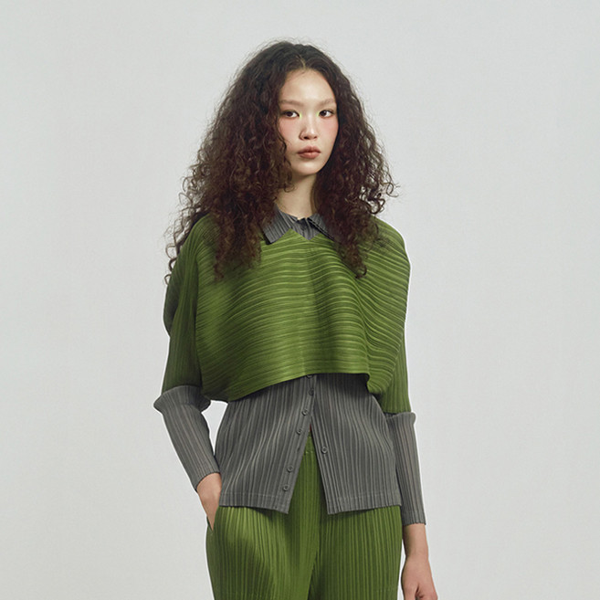 [피네플리츠] 케이프 레이어드 탑 (3 Color)