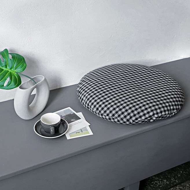 까사베르데 모던 느와르 사무실 카페 식탁 좌식 원형방석 (솜포함) 블랙체크