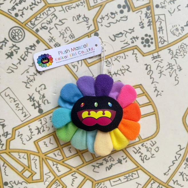 Kaikai Kiki 村上隆太陽花花花吊飾 もののけ黑臉款 彩虹絨毛別針鑰匙圈, もののけ黑臉花花吊飾（現貨）