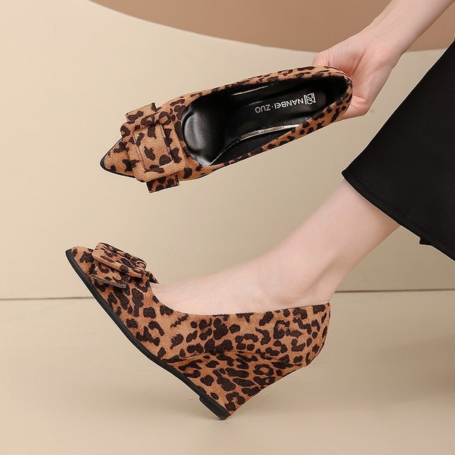 AOKADA여성 발편한 펌프스 웨지힐 플랫슈즈 여성 스웨이드 구두