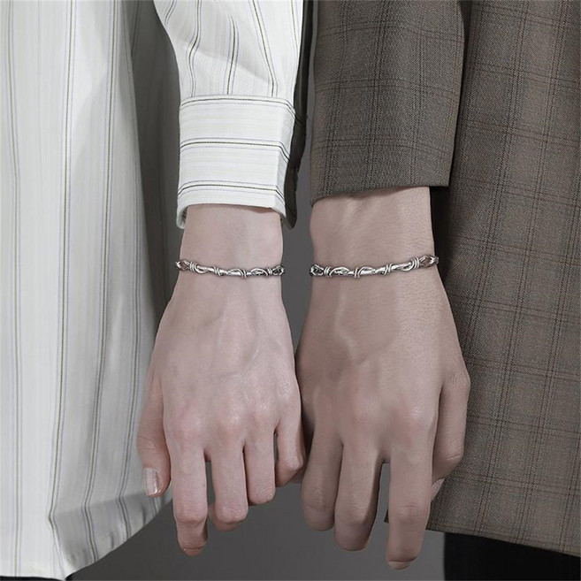 besteffie 커플 심플한 디자인 메탈 뱅글팔찌 러브 남상 여성 패션 선물용 일상 착용 K18