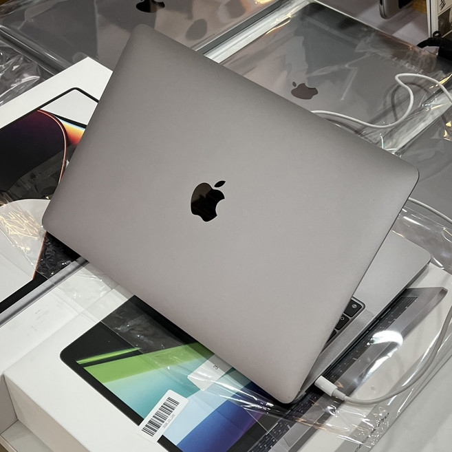 A급 맥북프로 13인치 M1 터치바 노트북 8코어