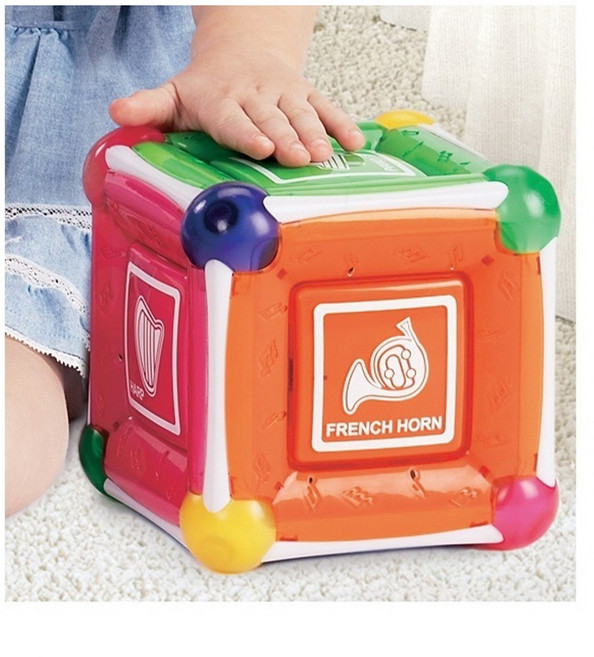 먼치킨 모짜르트 매직큐브 딸랑이 유아악기, 1개