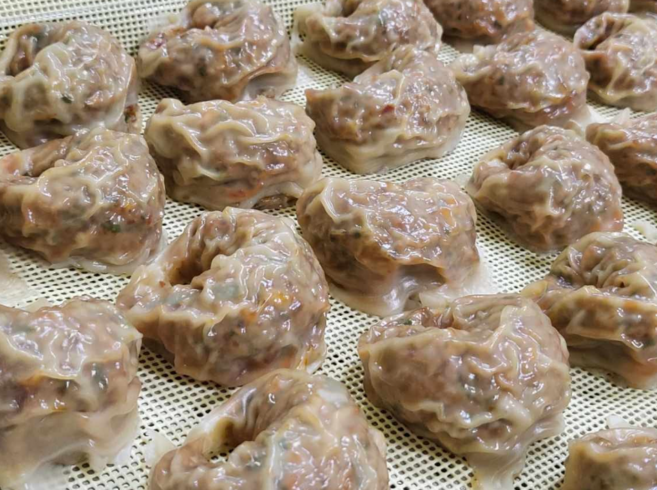 수제식 손 김치 고기 만두 만두국 만두전골용 피가얇은 1kg, 고기만두1봉, 1개