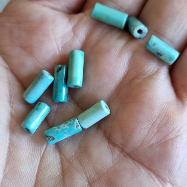 湖北原礦綠松石管珠 綠松玻璃瓷乾淨藍 細直切小管 單顆販售, 1個