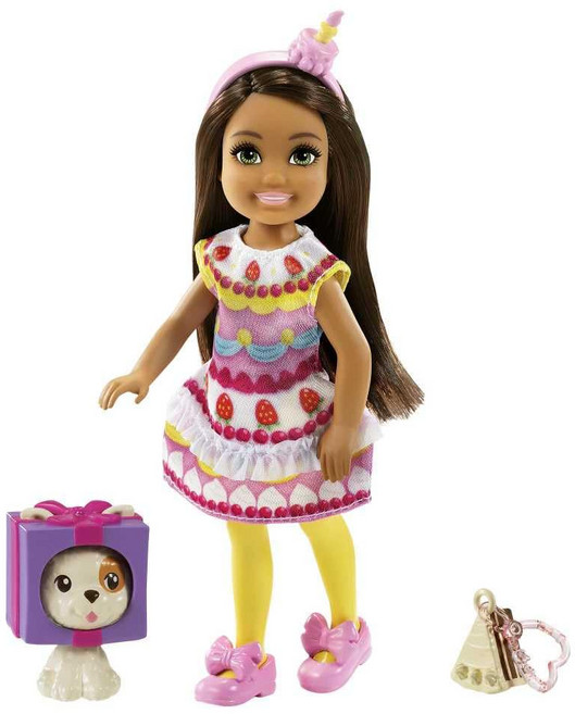 바비 클럽 첼시 드레스업 인형(6인치 갈색 머리) 케이크 의 Barbie Club Chelsea Dress-Up Doll (6-inch Brunette) in Cake Costum, 분홍색, 매력, 1개