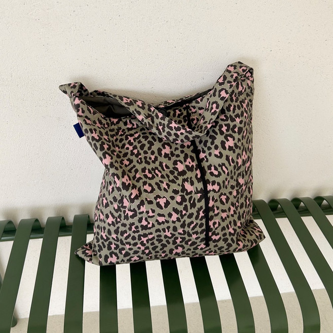 [더햅스] 패딩 호피 숄더 에코 구름 백 가방