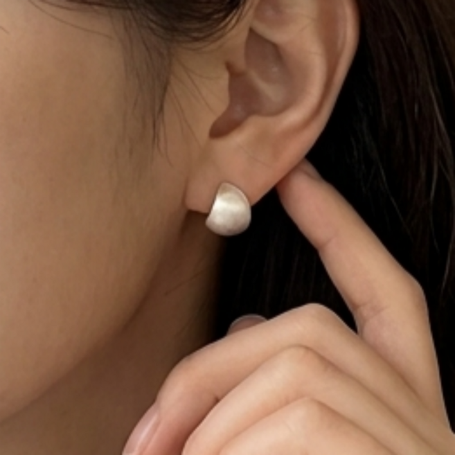 벨레누스 볼륨 매트 실버 귀걸이