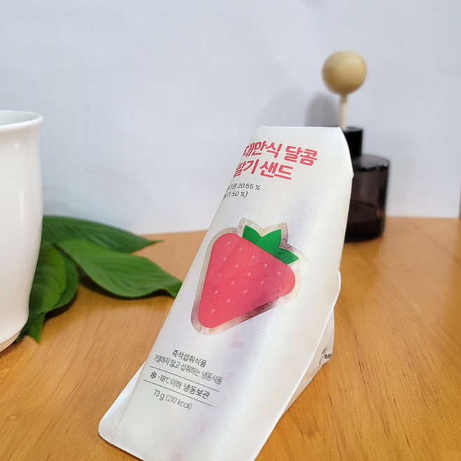 [먹깨비네] 아워홈 대만식 달콤딸기샌드 73g 냉동샌드위치, 18개