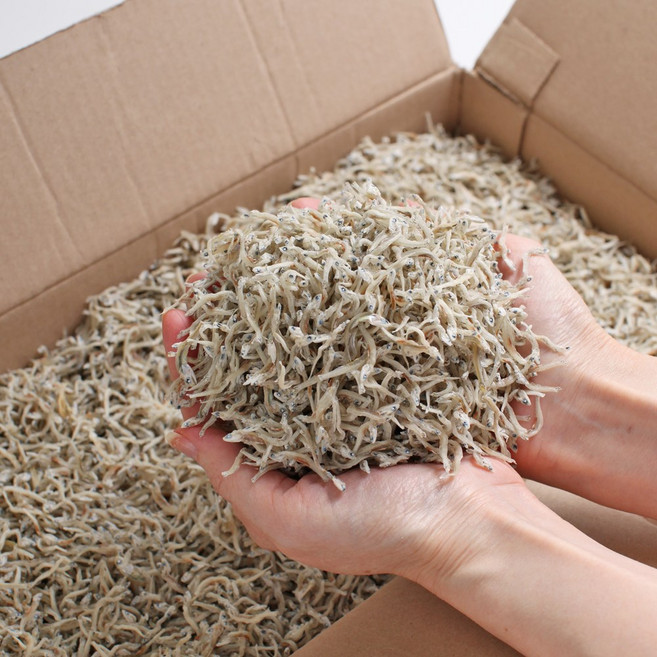 남해안 최상급 지리멸치 300g 1.5cm내외 1차 혼합물 선별 완료 순수 세멸만을 보내드립니다., 지리멸치 300g x 1팩