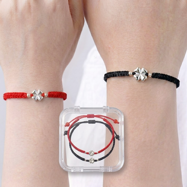 붓다베스트 행운 가득 네잎클로버 커플 매듭 팔찌 2종 세트