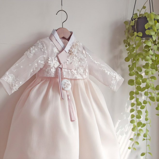 루아한복 빼어날수- 샤롯2 살구빛 레이스한복 (1~8호)