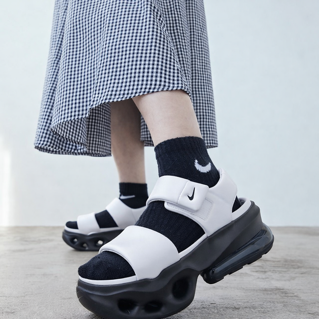 나이키 여자 샌들 에어맥스 헤일로 화이트 발이 편한 샌들운동화 통굽샌들 키높이 여름 운동화