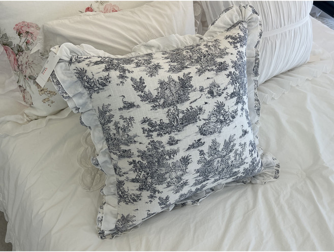 명화 프릴 쿠션커버 소파 인테리어 고급 감성 쿠션