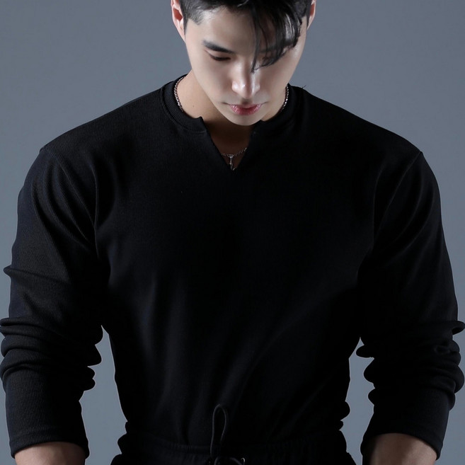 카미드 남자 머슬핏 브이넥 긴팔 니트