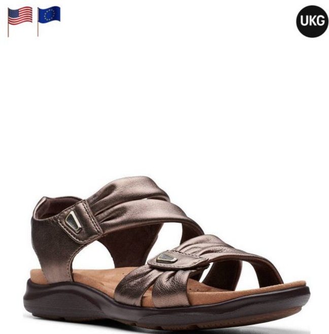 클락스 아티잔 키틀리 애비뉴 레더 플리츠 스트랩 샌들 브론즈 여성