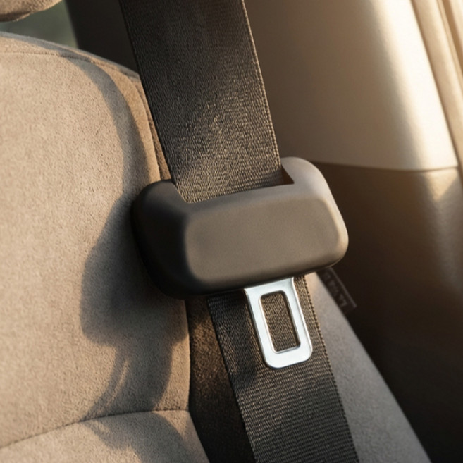 전차종 공용 안전벨트 실리콘 고무 클립 가이드 밸트 위치 조절 홀더, 2개, 블랙