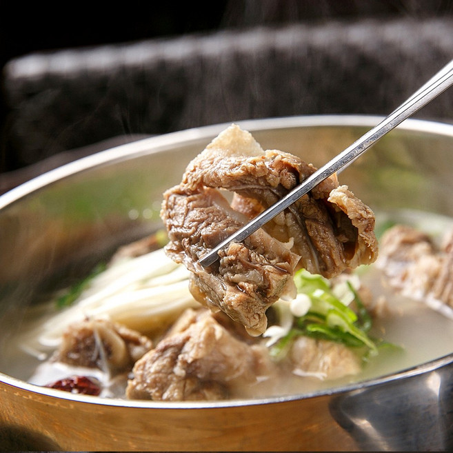 [왕궁밥상]고기듬뿍 뼈발라 드리는 순살 소갈비탕 500g, 3개