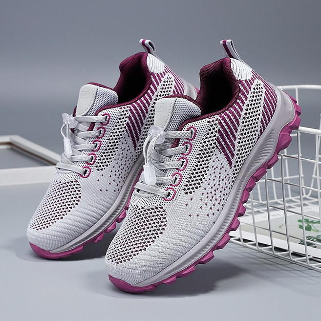 BLTER 엄마 신발 미끄럼방지 스니커즈 여름 부드러운 캐주얼 통기성 슬립온 발편한 니트 메쉬 슬립온 키높이 샌들 초경량 여성 스니커즈 메쉬 샌들 할머니 샌들G-P19