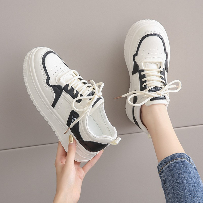 여성 심플 케쥬얼 키높이 스니커즈 운동화 4.5cm