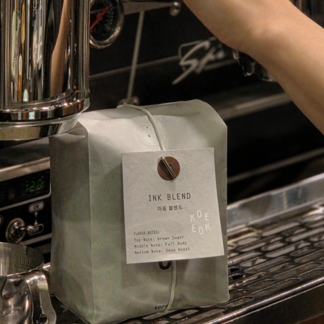 산미없는 진한 커피원두 다크 로스트 브라운슈가 달고나 단맛 묵직한 바디 데일리 블렌드 코에코에 마음 블랜드, 1개, 1kg, 홀빈(분쇄안함)