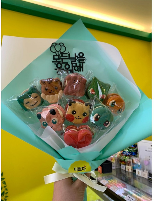 [12시이전주문시당일출고/토일공휴일제외]캐릭터마카롱 축하다발 졸업식꽃다발 축하꽃다발, 240g, 1세트